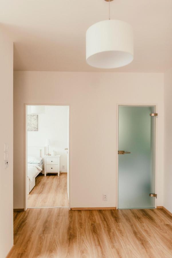 Wake Up Apartments Brno Luaran gambar