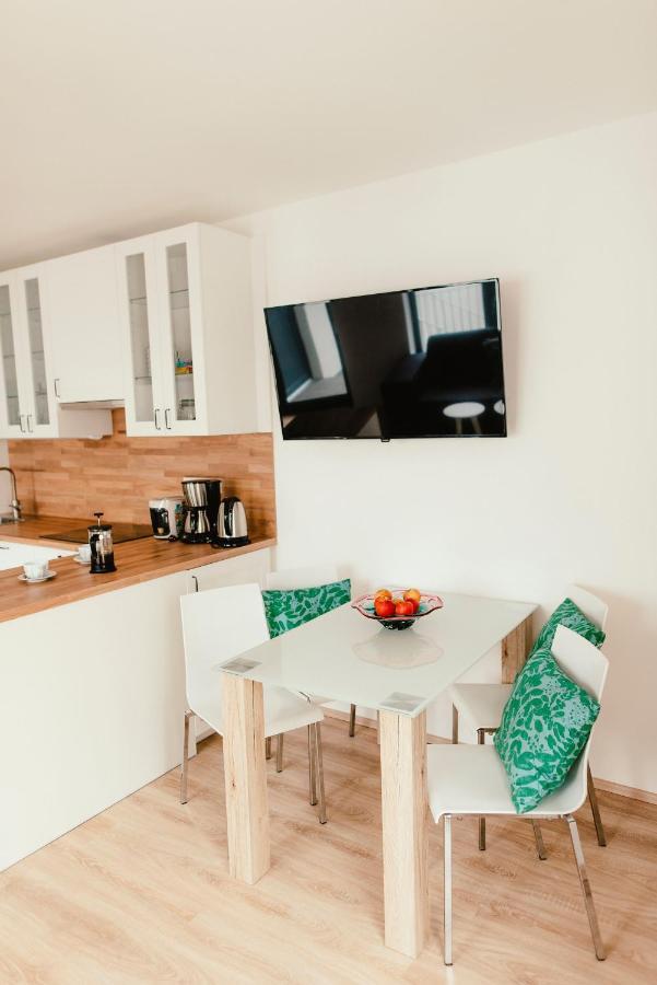 Wake Up Apartments Brno Luaran gambar